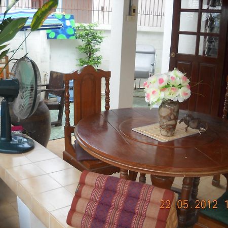 Srikrung Guesthouse 프라 나콘 시 아유타야 외부 사진