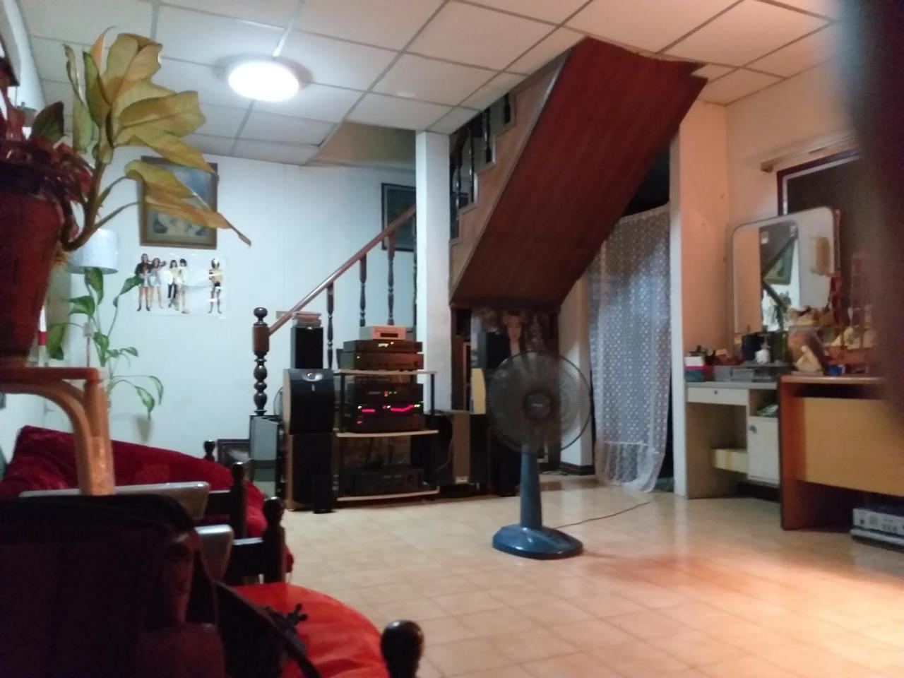 Srikrung Guesthouse 프라 나콘 시 아유타야 외부 사진